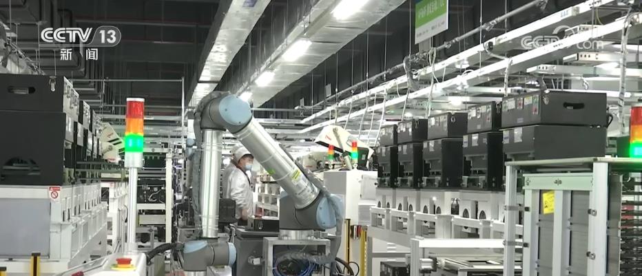 投資結(jié)構(gòu)優(yōu)化引領(lǐng)新基建浪潮 5G、數(shù)據(jù)中心等信息類新型基礎(chǔ)設(shè)施投資增長(zhǎng)13.1%的技術(shù)服務(wù)驅(qū)動(dòng)力